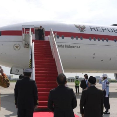 Jokowi kunjungan ke 3 negara pakai garuda, sinyal apa ini?