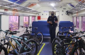 Pertama di Indonesia, KAI Divre II Sumbar Hadirkan Layanan Kereta Bagasi Sepeda