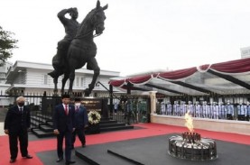Hari Pahlawan 2021, Jokowi Resmikan Tugu Api Semangat…