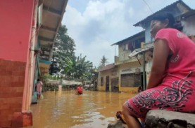 Lima Kawasan di Jakarta Selatan Terendam Banjir 2…