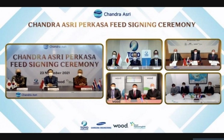 Acara penandatanganan kesepakatan antara Chandra Asri Petrochemical dengan Toyo Engineering Corporation, Samsung Engineering Co., Ltd., Wood, dan PT Haskoning Indonesia untuk menggarap CAP2 - Dok.Perusahaan