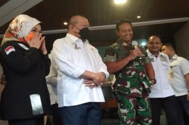 Panglima TNI Andika Perkasa Sambangi Rumah Ketua DPD…