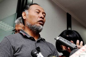 Bambang Widjojanto Sambangi KPK, Serahkan Dokumen…