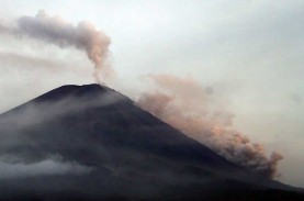 Erupsi Gunung Semeru, AirNav Arahkan Pesawat Lewat…