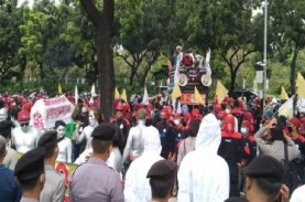 Ribuan Buruh akan Demo Hari Ini di Istana Negara,…