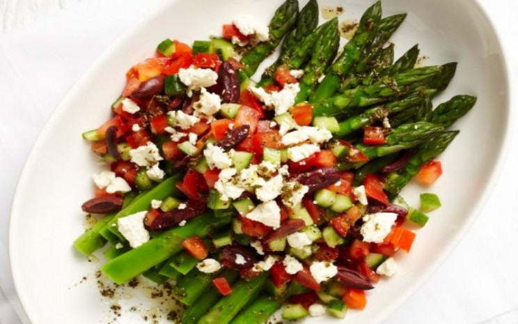 Ilustrasi Salad Asparagus untuk diet vegan.  - myfoodbook.com.au