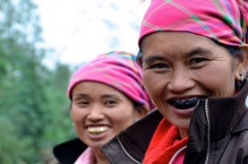 Mengenal Tradisi Menghitamkan Gigi pada Suku Vietnam