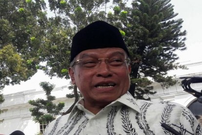 Anggota Dewan Pengarah Badan Pembinaan Ideologi Pancasila (BPIP) Said Aqil Siradj ditemui di halaman Istana Negara, Jakarta, usai menemui Presiden Joko Widodo, Kamis (9/5/2019). - Antara