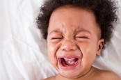 Jangan Panik Bun, Begini 10 Cara Tenangkan Bayi yang Menangis