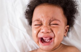 Jangan Panik Bun, Begini 10 Cara Tenangkan Bayi yang Menangis