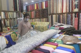 Indef Ramal Pertumbuhan Tekstil Hanya 3 Persen