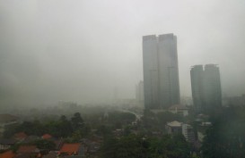 Cuaca Jakarta 12 Januari, Hujan Disertai Kilat dan Angin Kencang