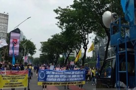 Ada Demo Buruh, Jalan di Depan Gedung DPR Macet Parah