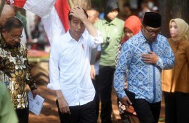 Ridwan Kamil Berbisik ke Jokowi saat Kunker ke Jabar, Bahas Apa?