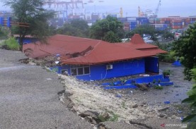 Longsor Terjadi di Kawasan Pelabuhan Tenau Kupang