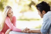 5 Pertanyaan yang Perlu Ditanyakan pada Pasangan yang Tak Kunjung Menikahi Anda