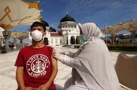 DPR Desak Jokowi dan Pemda Percepat Program Vaksinasi…