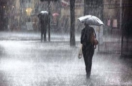 Peringatan Dini BMKG: Waspada Hujan Disertai Angin Kencang di Jakarta Hari Ini