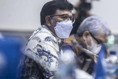 Menteri Komunikasi dan Informatika Johnny G. Plate menyampaikan paparannya saat rapat dengar pendapat (RDP) dengan Komisi I DPR tentang perkembangan persiapan pelaksanaan digitalisasi penyiaran (ASO) di komplek Parlemen, Jakarta, Selasa (16/11/2021). - Antara\r\n\r\n