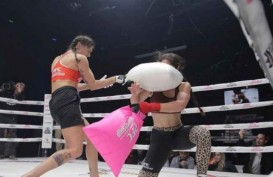 Diadakan di Florida, 'Pillow Fight' Resmi Jadi Olahraga Profesional