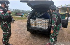 Anggota TNI Gagalkan Penyelundupan Ratusan Burung Kacer di Kalbar