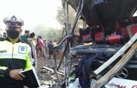 Kronologi Kecelakaan Bus Pariwisata Tertabrak Kereta Api di Tulungagung