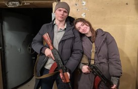 Kisah Sejoli Ukraina: Malam Menikah, Paginya Angkat Senjata Lawan Rusia