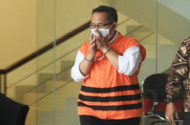 Hakim PN Surabaya Diperiksa KPK Sebagai Saksi Itong…