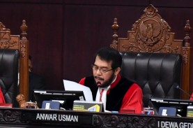 Profil Anwar Usman, Ketua MK yang Bakal Nikahi Adik…