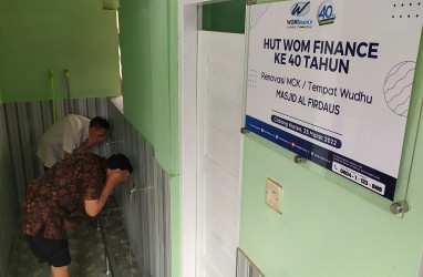 Ultah ke-40, WOM Finance Renovasi MCK di 13 Kota secara Serentak