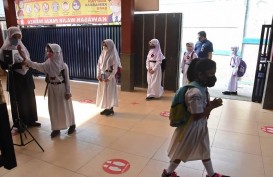 Pemprov DKI Jakarta Pastikan Sekolah Terapkan PTM 100 Persen Secara Menyeluruh