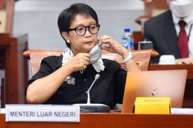 Menlu Retno Jelaskan ke DPR Upaya Indonesia Damaikan…