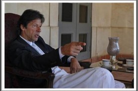 PM Pakistan Imran Khan Digulingkan Lewat Mosi Tidak…