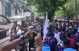 Gelombang Mahasiswa Sambangi DPRD Sumut, Tolak Perpanjangan Masa Jabatan Presiden