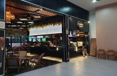 The Gade Coffee Hadir di Sarinah, Nikmati Kopi Van Leening Sambil Investasi Emas