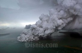 Gunung Anak Krakatau Kembali Erupsi, Radius Aman 2 Km