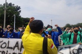 Demonstrasi Mahasiswa di Depan DPR Mulai Landai