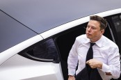 Elon Musk Konfrontasi Bill Gates soal Short Selling Saham Tesla