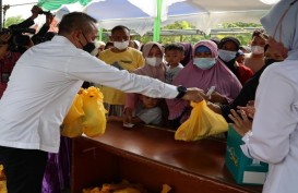 PTPN V Distribusikan 12 Ton Minyak Goreng-Gula Murah di Riau