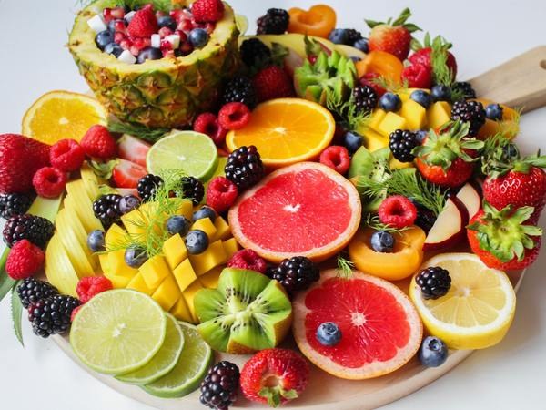Buah-buahan mengandung nutrisi yang baik bagi tubuh - Boldsky