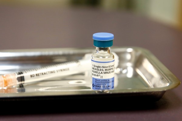 Vaksin Measles, Mumps, Rubella (MMR). - Reuters/Lindsey Wasson