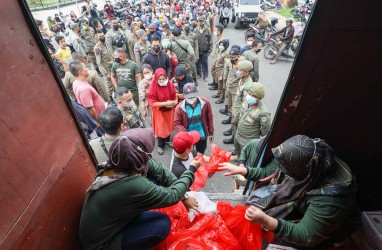 H-2 Lebaran: Operasi Pasar Bulog di Jambi, Daging Kerbau Dijual Murah!