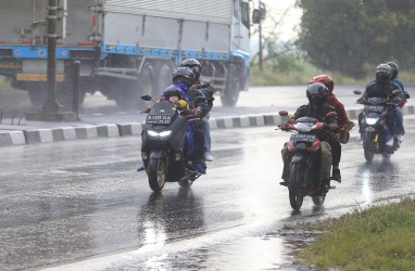 18 Daerah Berpotensi Terdampak Hujan Lebat, Minggu 1 Mei 2022
