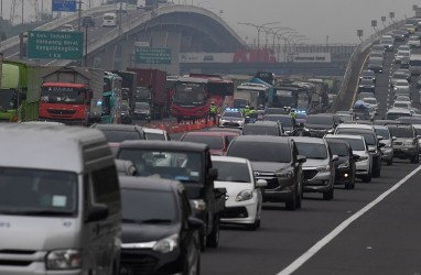 Hari Ini Tol Jakarta–Cikampek Macet! Contraflow Diperpanjang hingga Cipali