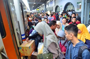Arus Balik: Kapasitas Kereta Api dari Surabaya dan Malang Tersisa 8 - 9 Persen