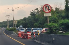 Arus Balik Via Cipularang, Pemudik Arah Jakarta Mengular Mulai Pintu Tol Sadang