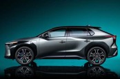 Perdana, Toyota Perkenalkan Model Bisnis Penyewaan Mobil Listrik