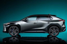 Perdana, Toyota Perkenalkan Model Bisnis Penyewaan…