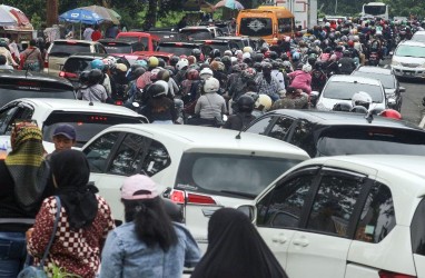 Lalu Lintas Puncak Padat, One Way Diberlakukan Arah Jakarta