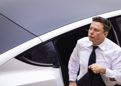 Luhut Cerita Lobi Bos Tesla Elon Musk Agar Investasi di Kaltara
